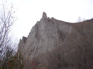 (bluffs)