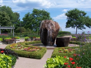 (Formal Garden)